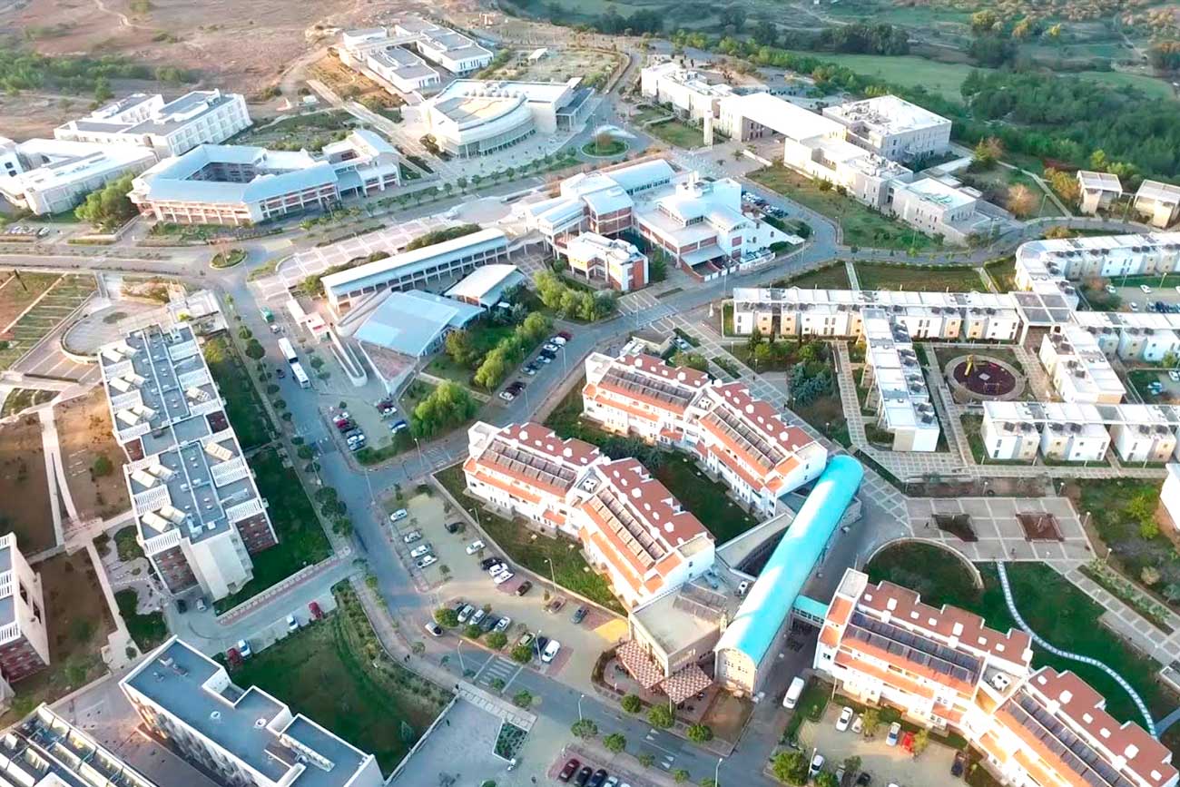 جامعة الشرق الأوسط التقني.jpg